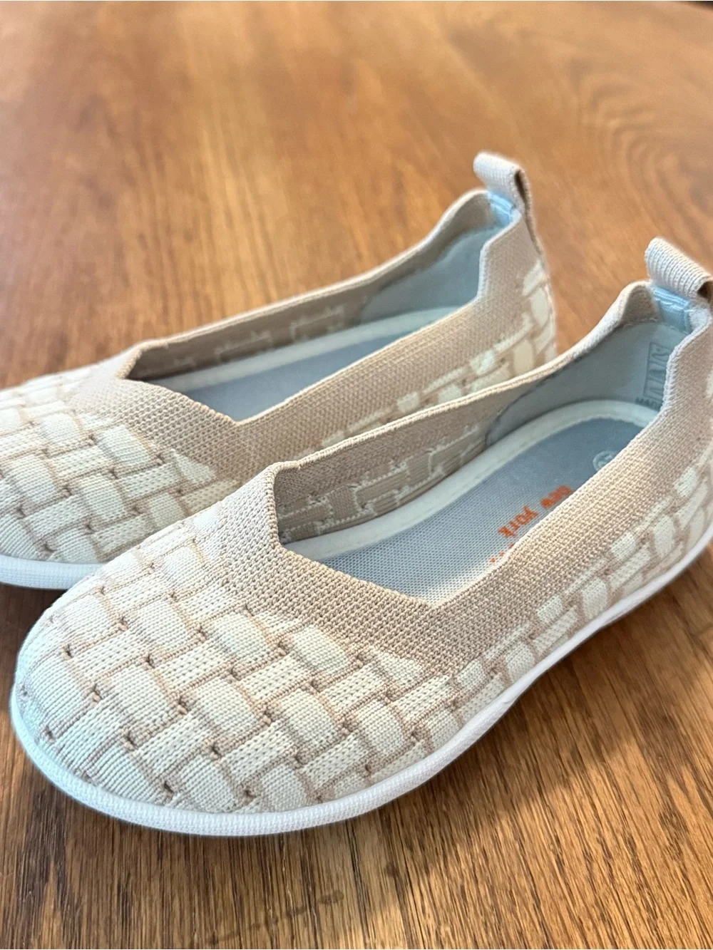 bernie mev. Girls' Woven Slip-On Shoes in Beige size 28/11 NWOT